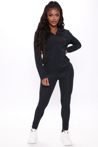 The West Lounge Set With Hood - Black