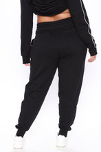 Load image into Gallery viewer, Tennis And Chill Fleece Jogger - Black