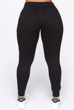 Load image into Gallery viewer, Tennis And Chill Fleece Jogger - Black